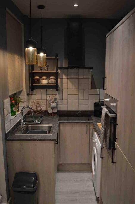 Willa Unique 4 Bed House In Derby Perfect For Contractors And Families Zewnętrze zdjęcie